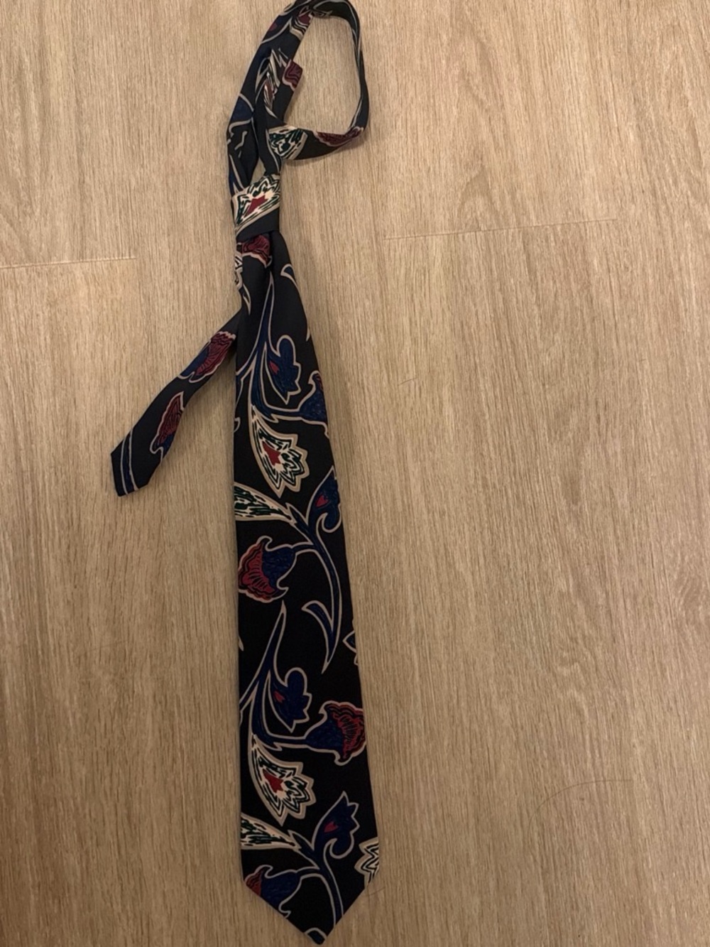Men's Black Floral Pattern Necktie - Classic Formal Accessory